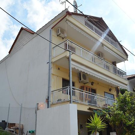 Emmeleia Accommodation By Maria Riga Ouranoupoli Bagian luar foto