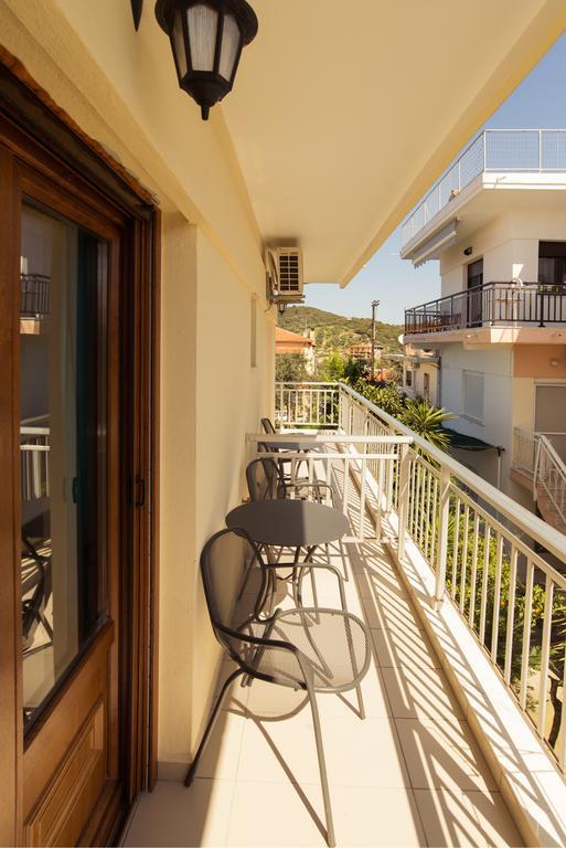 Emmeleia Accommodation By Maria Riga Ouranoupoli Bagian luar foto