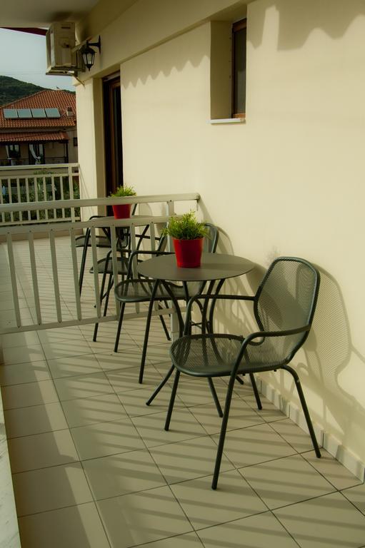 Emmeleia Accommodation By Maria Riga Ouranoupoli Bagian luar foto